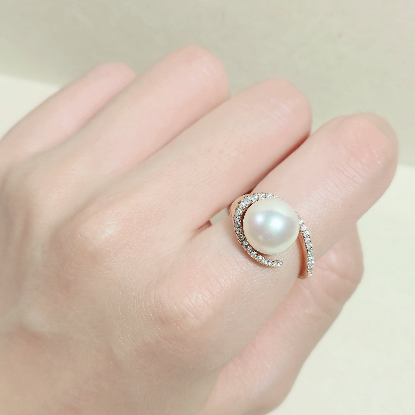 Graceful Pearl Ring