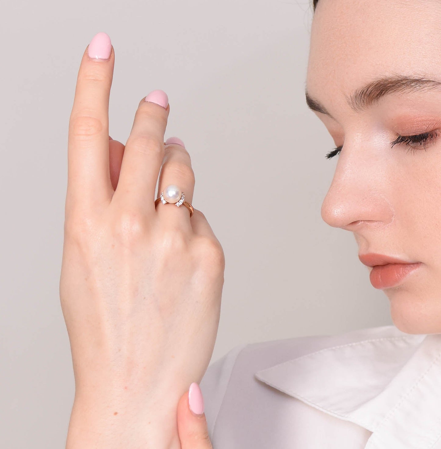 Delicate Akoya Diamonds Ring