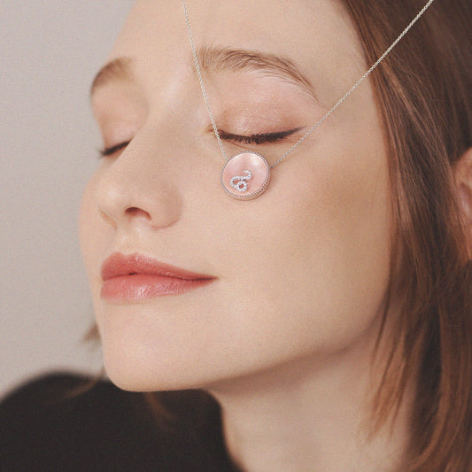 Restless Twelf tacna - Leo Necklace