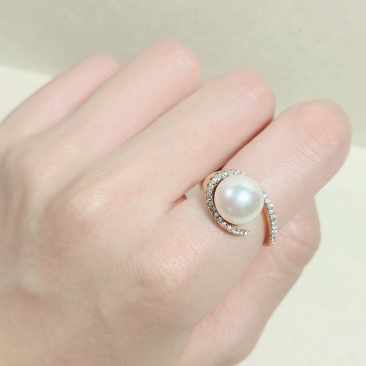 Graceful Pearl Ring