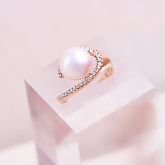 Graceful Pearl Ring